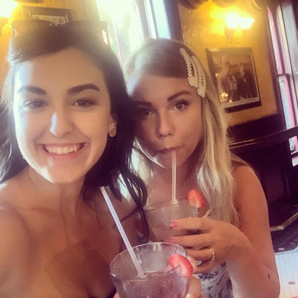 Meet your Posher, Carolyn - Picture 1 of 1